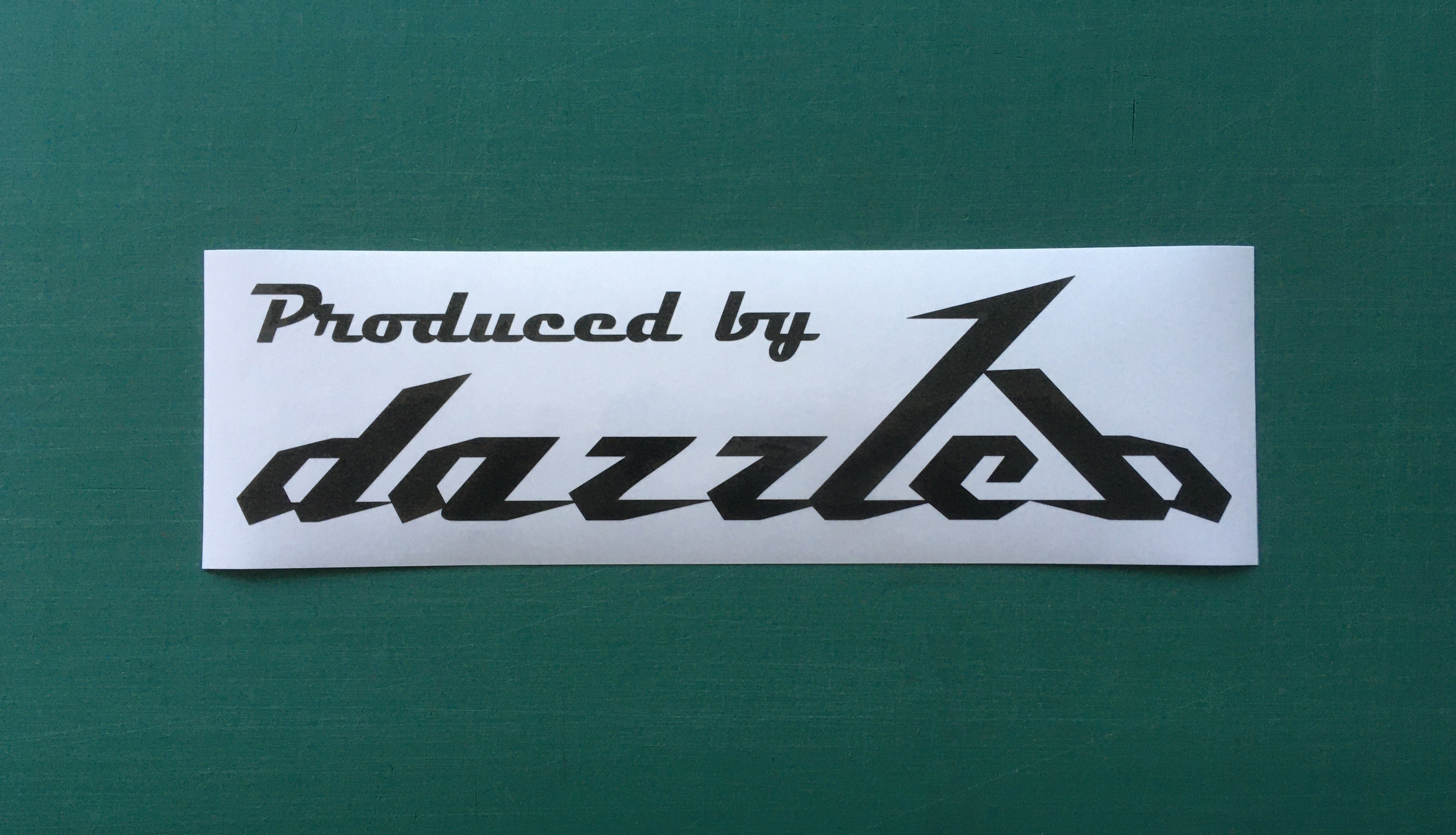 テスラ モデル3用ステッカー dazzledロゴ